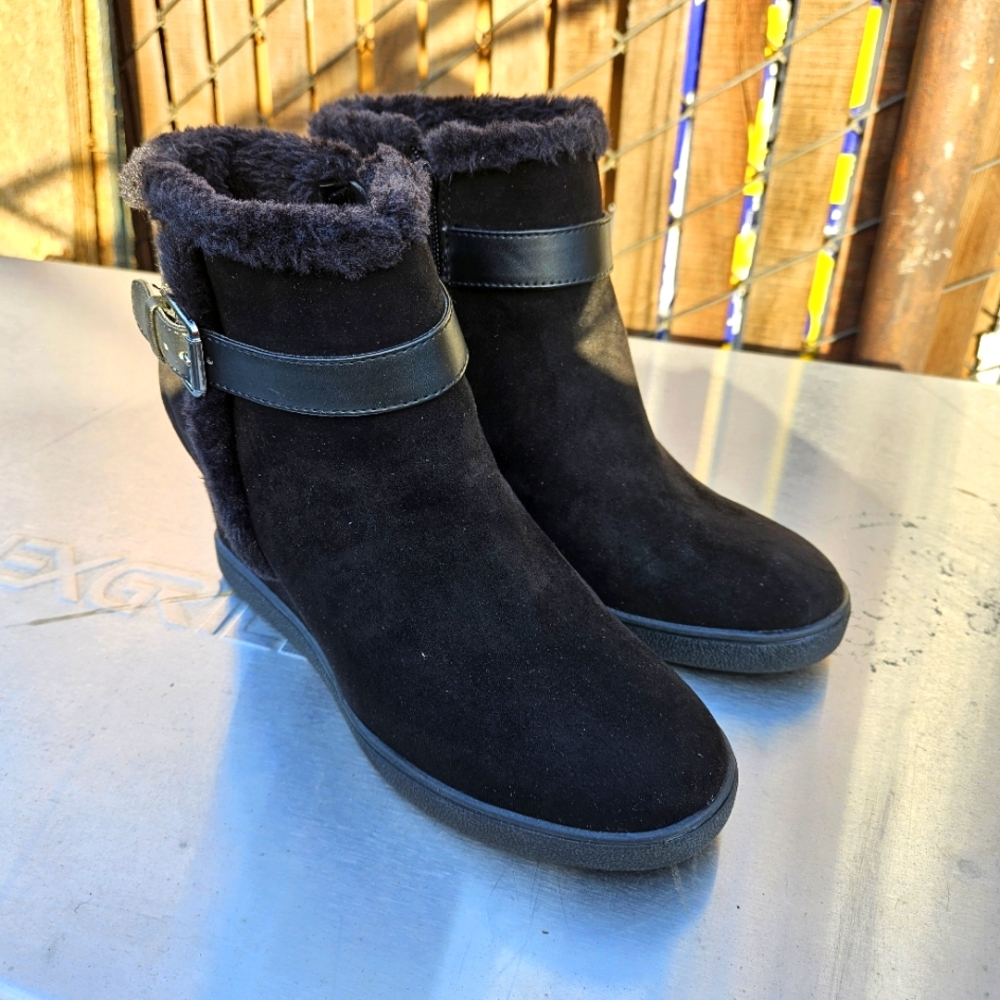 Unisa Black Women's Ankle Boots Size 8.5